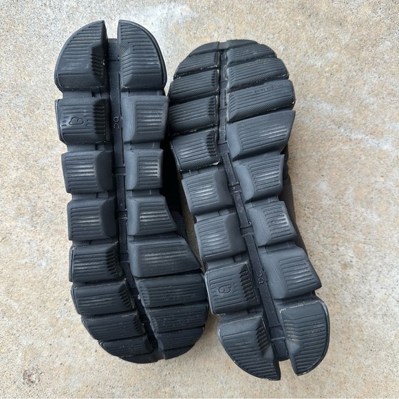 Men’s Cloud On Running Cloud5 All Black Athletic Lacing Speed Shoes Size 9.5 - Picture 13 of 15